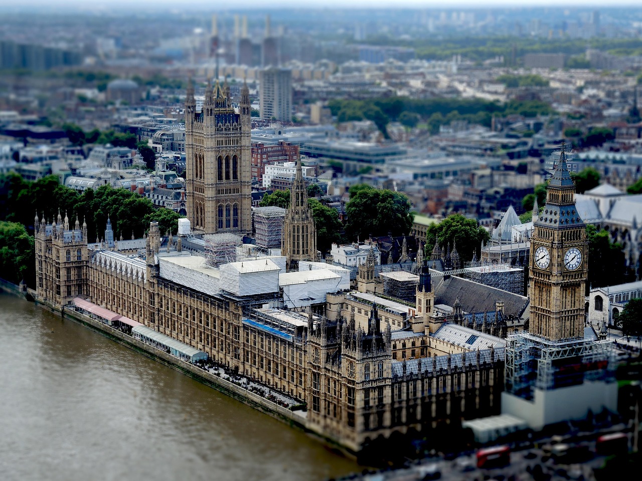 英国留学最新政策及其对学生的影响